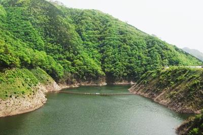 志津見湖