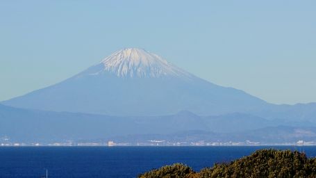 ���{��s�����̋u����̕x�m�R(2025.01.01�B�e)